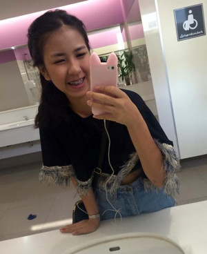 Jovem Tailandês adolescente Por imagens
